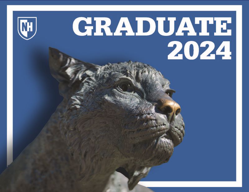 UNH 2024 Graduate Note Card - Wildcat Statue