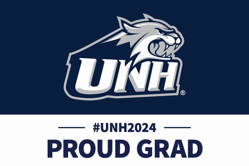 2024 UNH Wildcats Proud Grad Lawn Sign